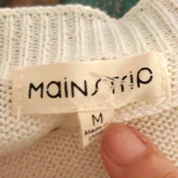 Mainstrip Cream sweater with hearts Size Medium - Picture 10 of 13